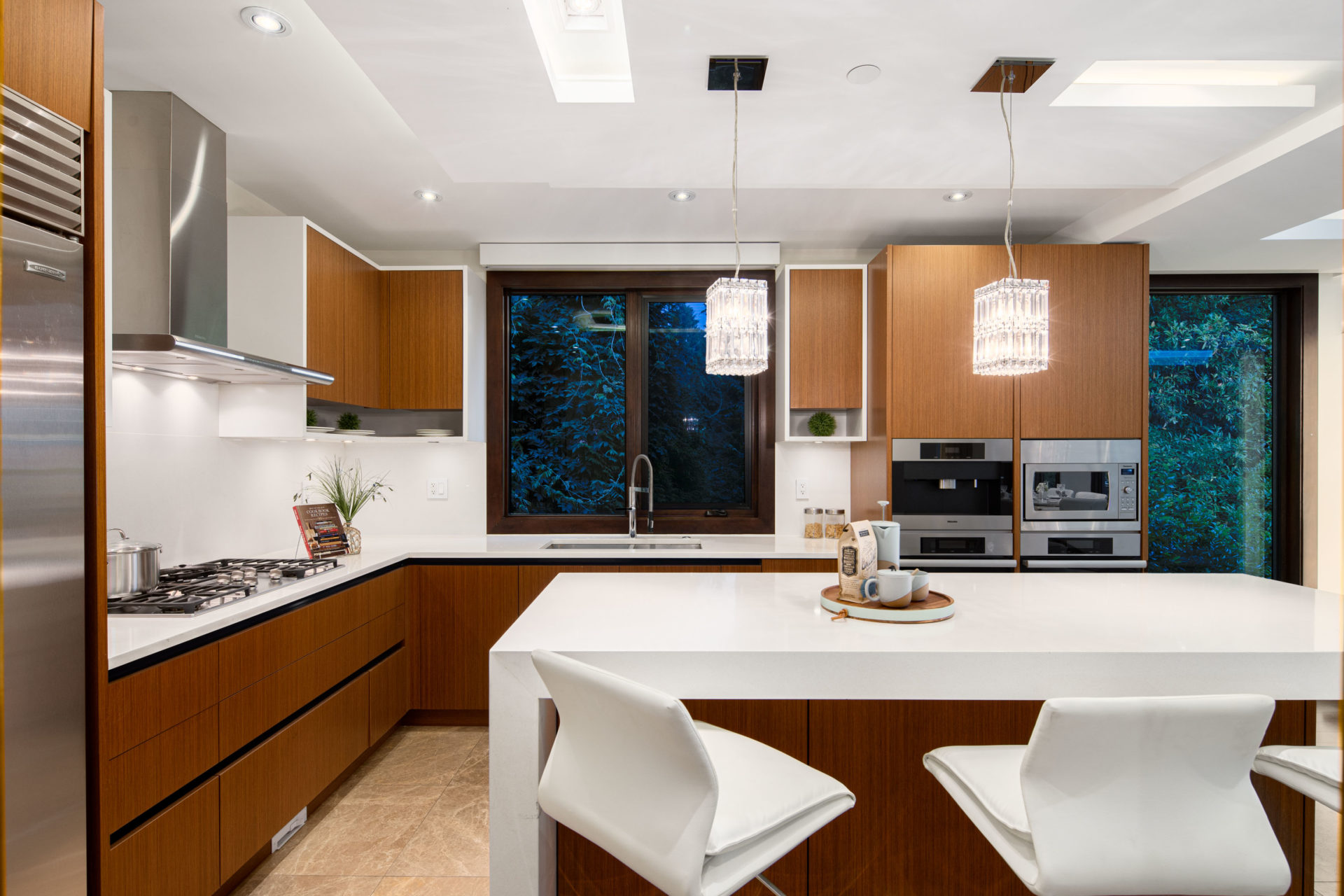 CONTEMPORARY ARCHITECTURAL HOME- 3175 Dickinson Crescent, West Vancouver